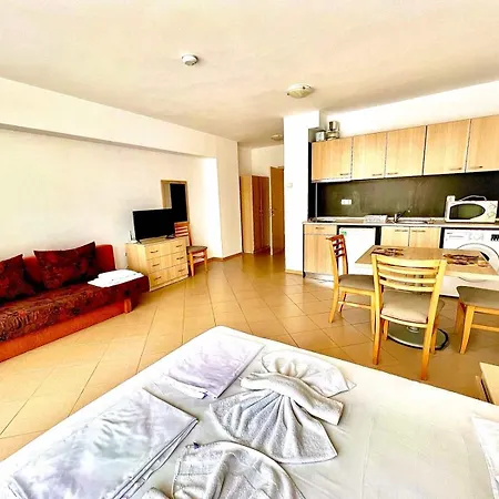 Grand Kamelia Complex * ساني بيتش