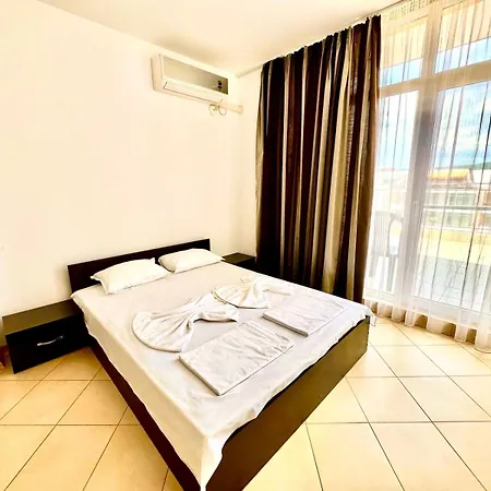 Grand Kamelia Complex סאני ביץ'